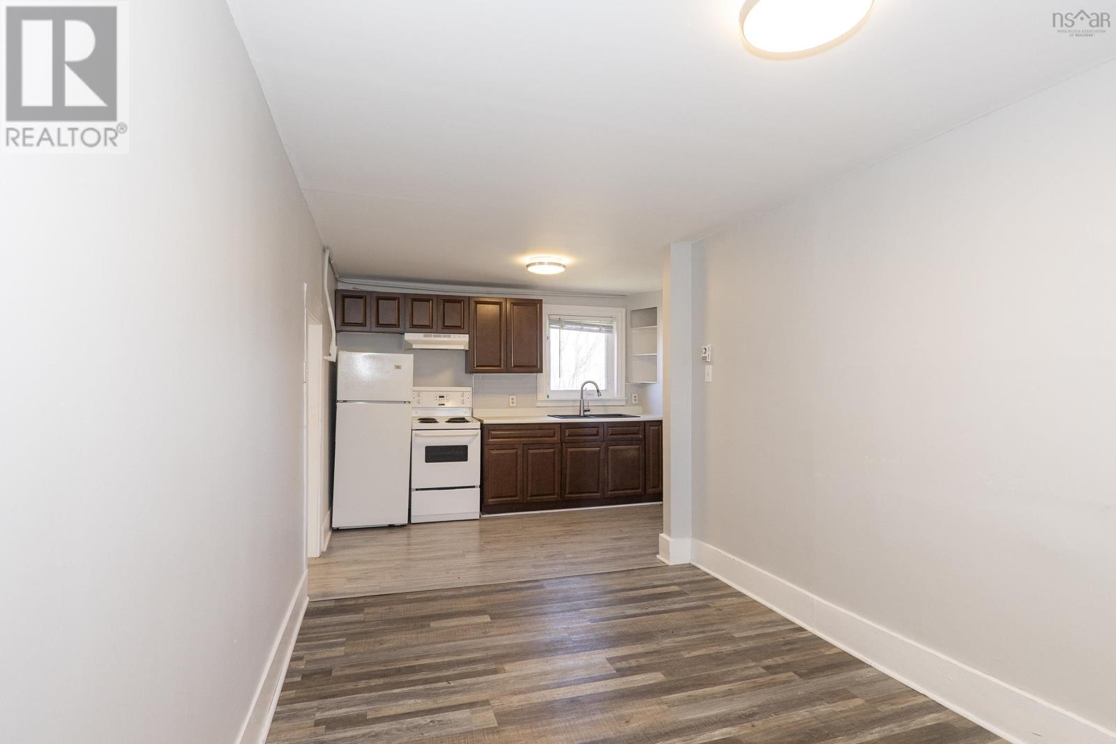 Property 26 of 35 of 14 Prince Arthur Street