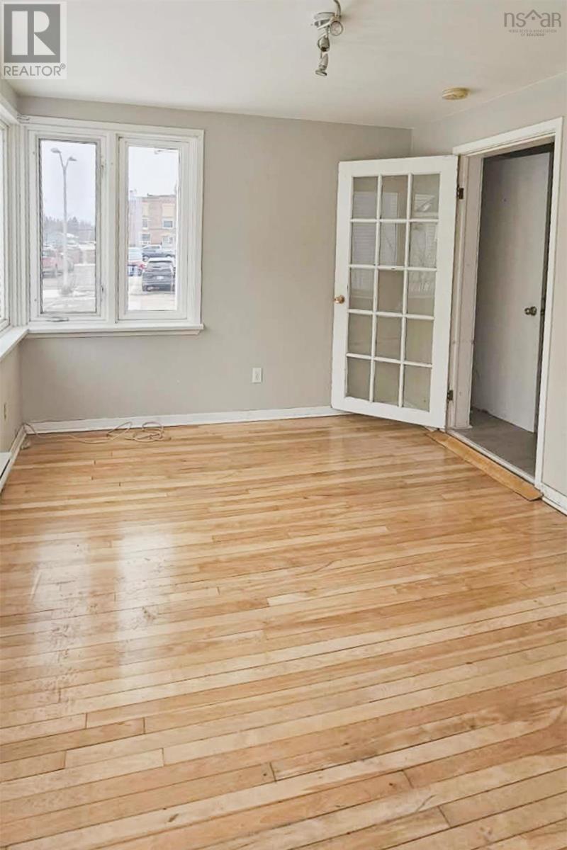 Property 6 of 35 of 14 Prince Arthur Street