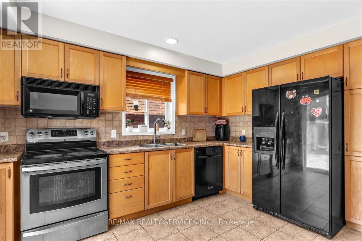 20 TOSSELL AVENUE - 12