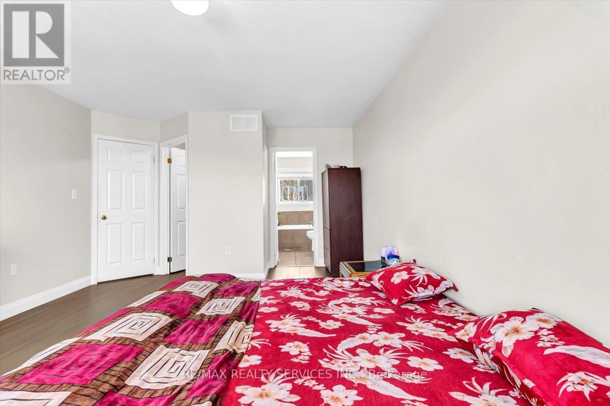20 TOSSELL AVENUE - 20