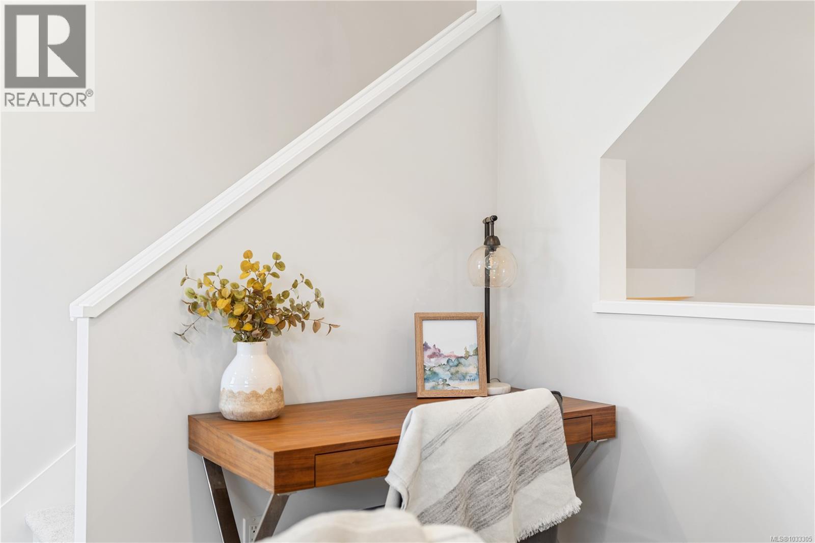 1 921 Dale Street, Saanich