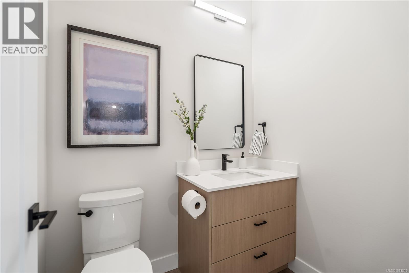 1 921 Dale Street, Saanich