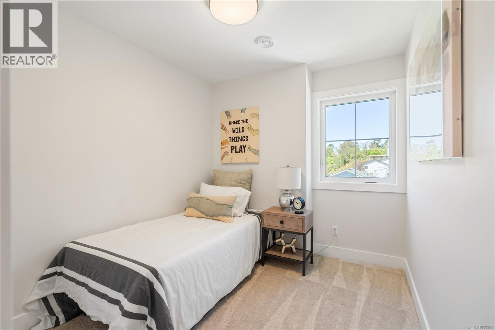 1 921 Dale Street, Saanich