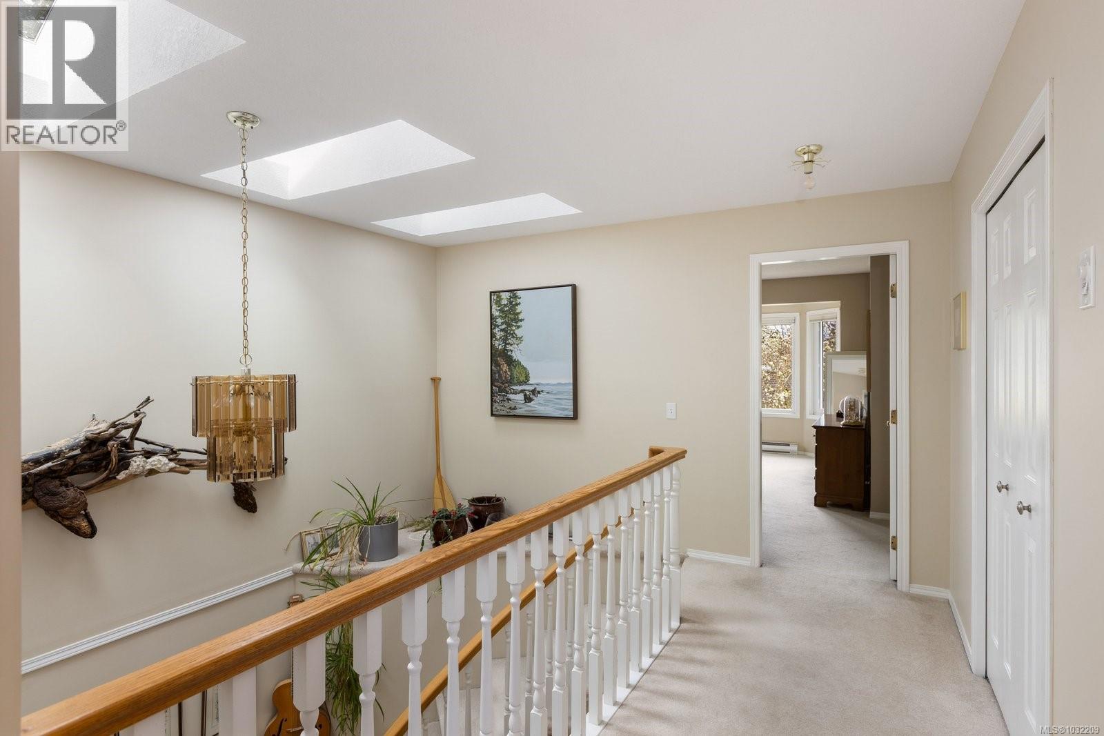 2446 TWIN VIEW Dr - 15