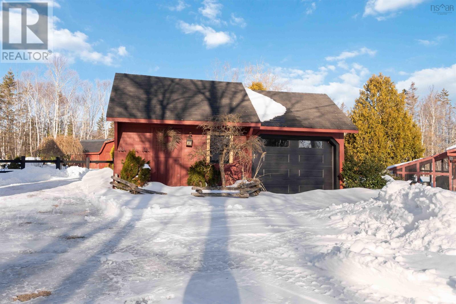 Property 22 of 40 of 95 Forest Glade Road