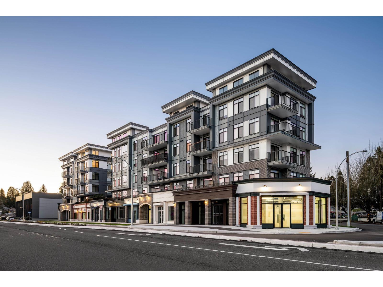 401 33820 SOUTH FRASER WAY