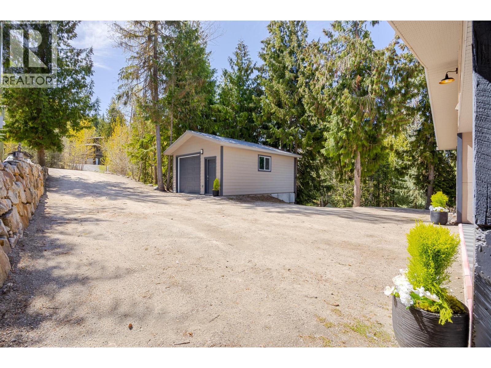 7410 Dixon Dam Road, Vernon