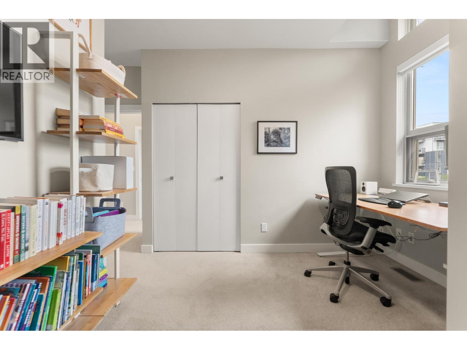 #19-10133 RIVER Drive, Richmond