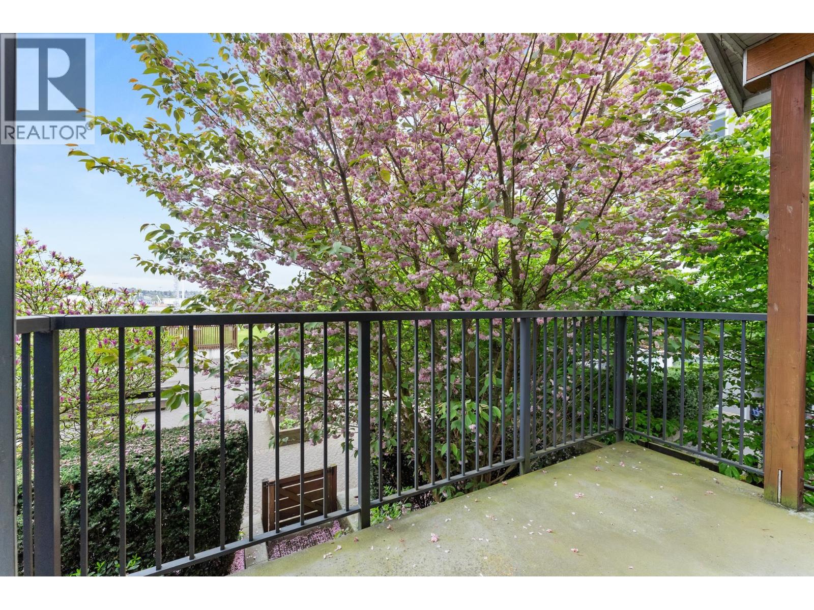 #19-10133 RIVER Drive, Richmond