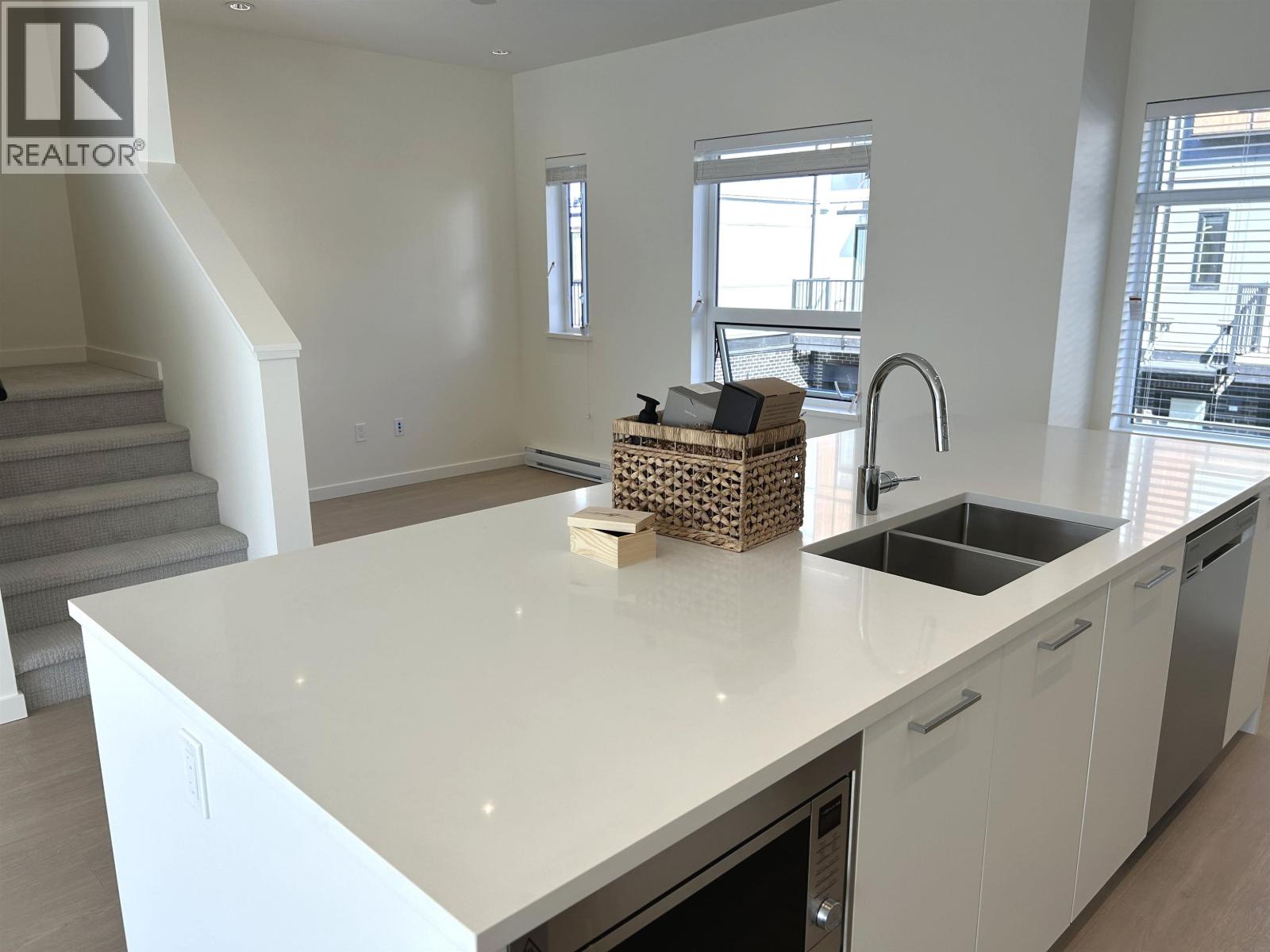 6 629 SOUTH DYKE ROAD, New Westminster