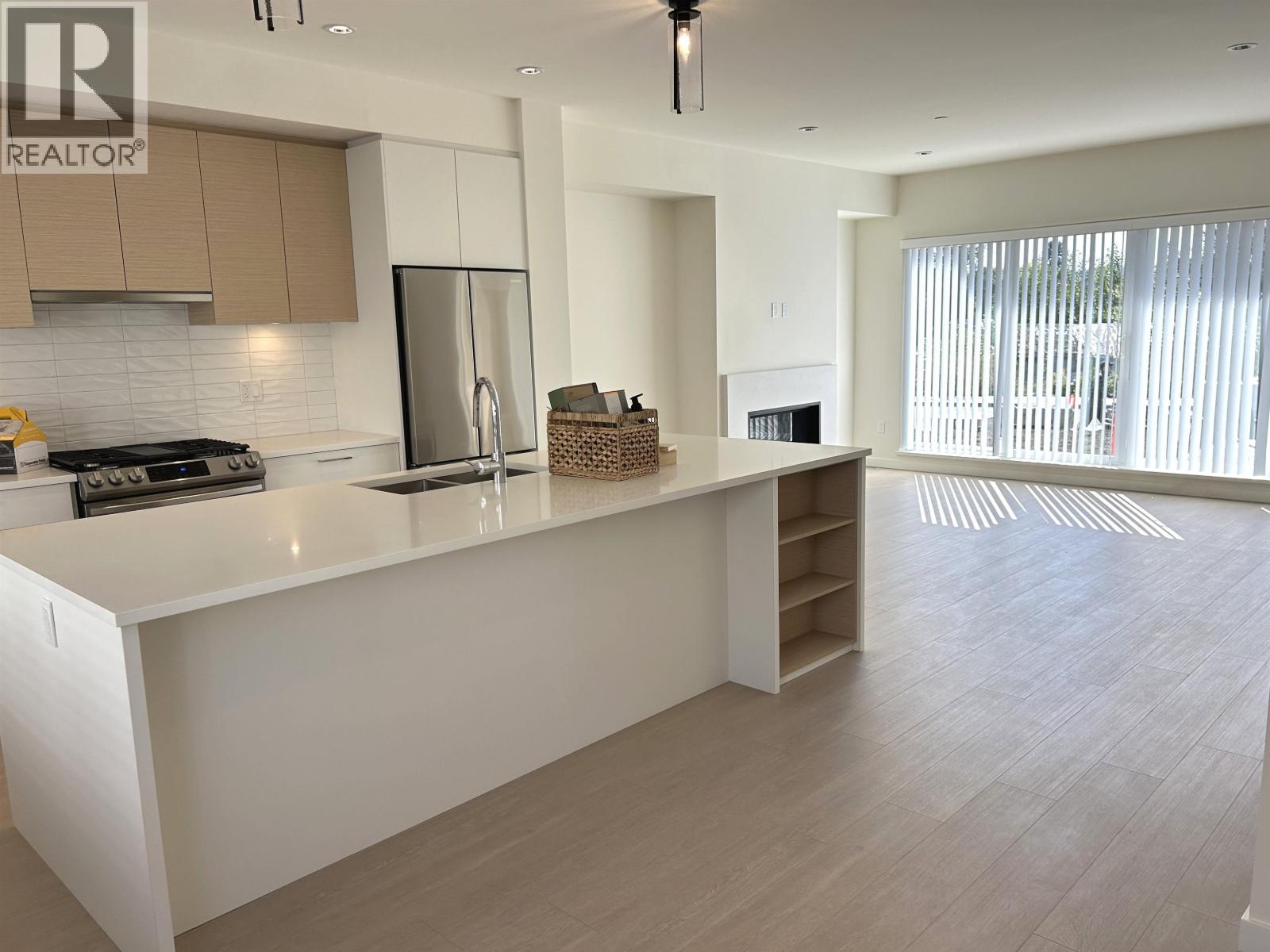 6 629 SOUTH DYKE ROAD, New Westminster