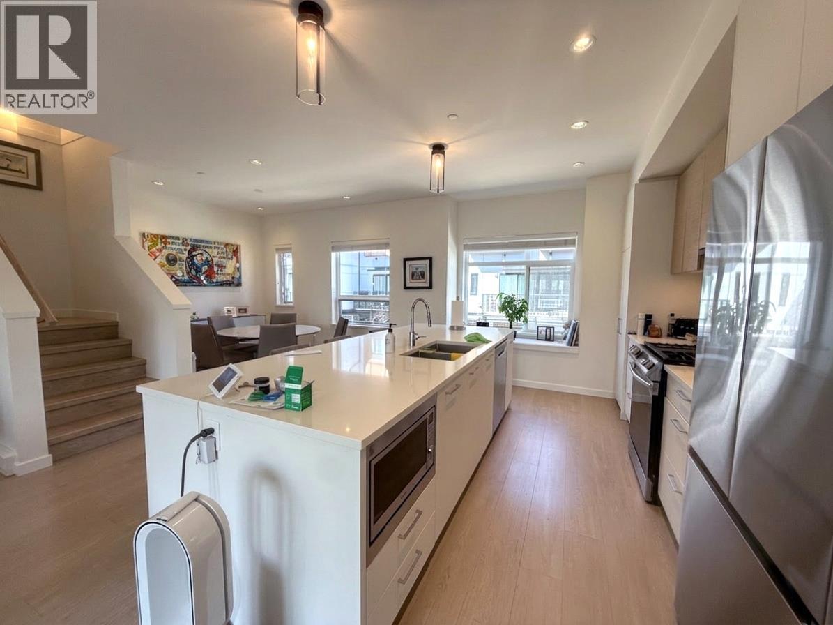 6 629 SOUTH DYKE ROAD, New Westminster