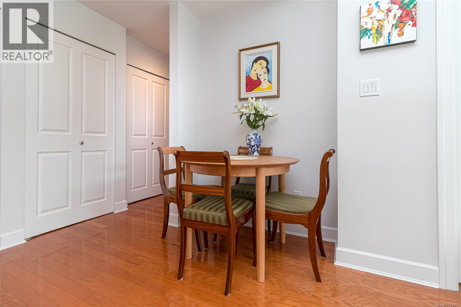 #206 1831 Oak Bay Ave - 9