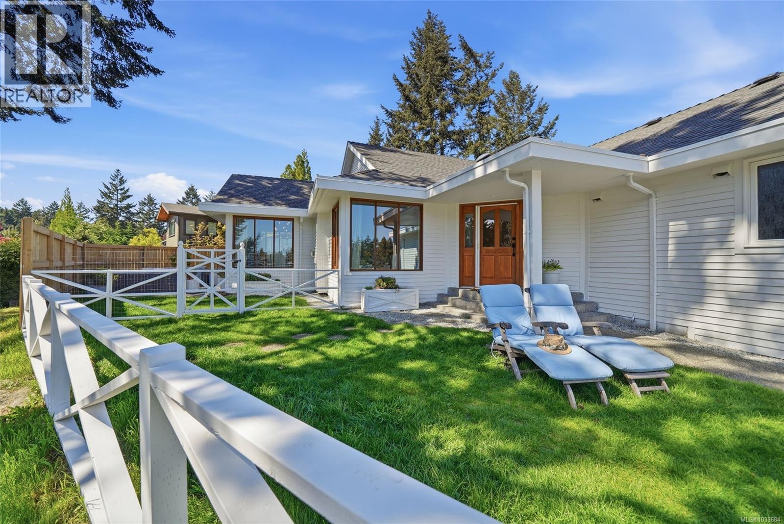 2420 Evanshire Cres, Nanoose Bay