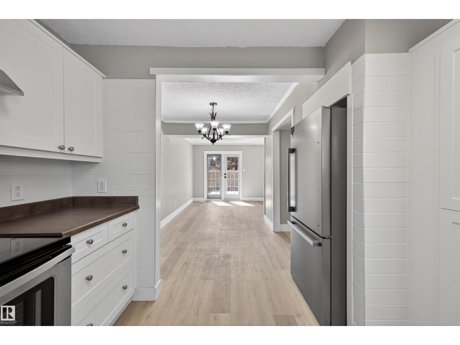 11 GREENFIELD ES, St. Albert