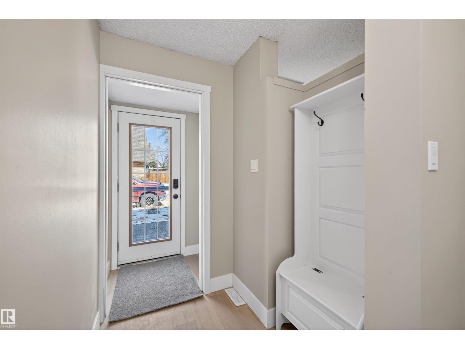 11 GREENFIELD ES, St. Albert