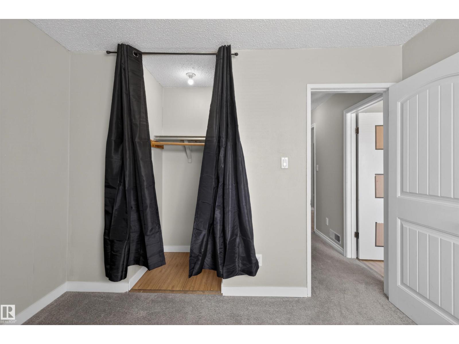 11 GREENFIELD ES, St. Albert