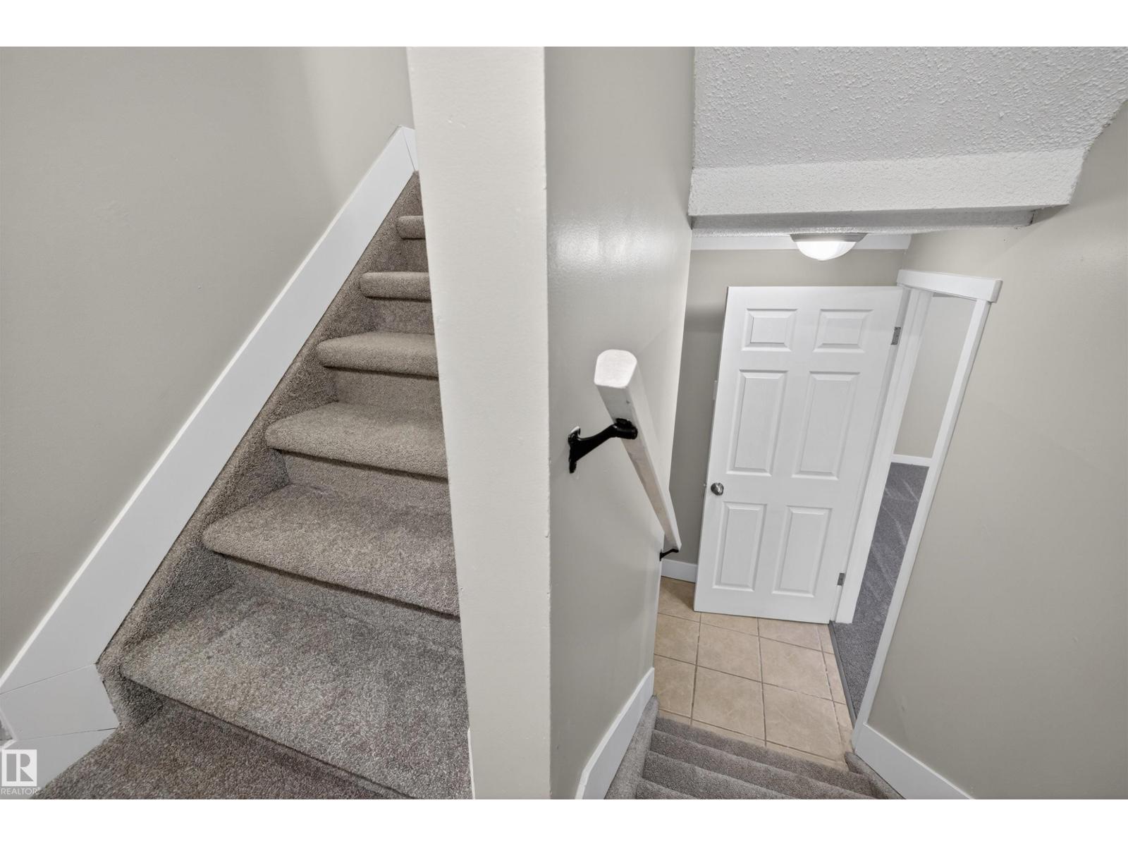 11 GREENFIELD ES, St. Albert