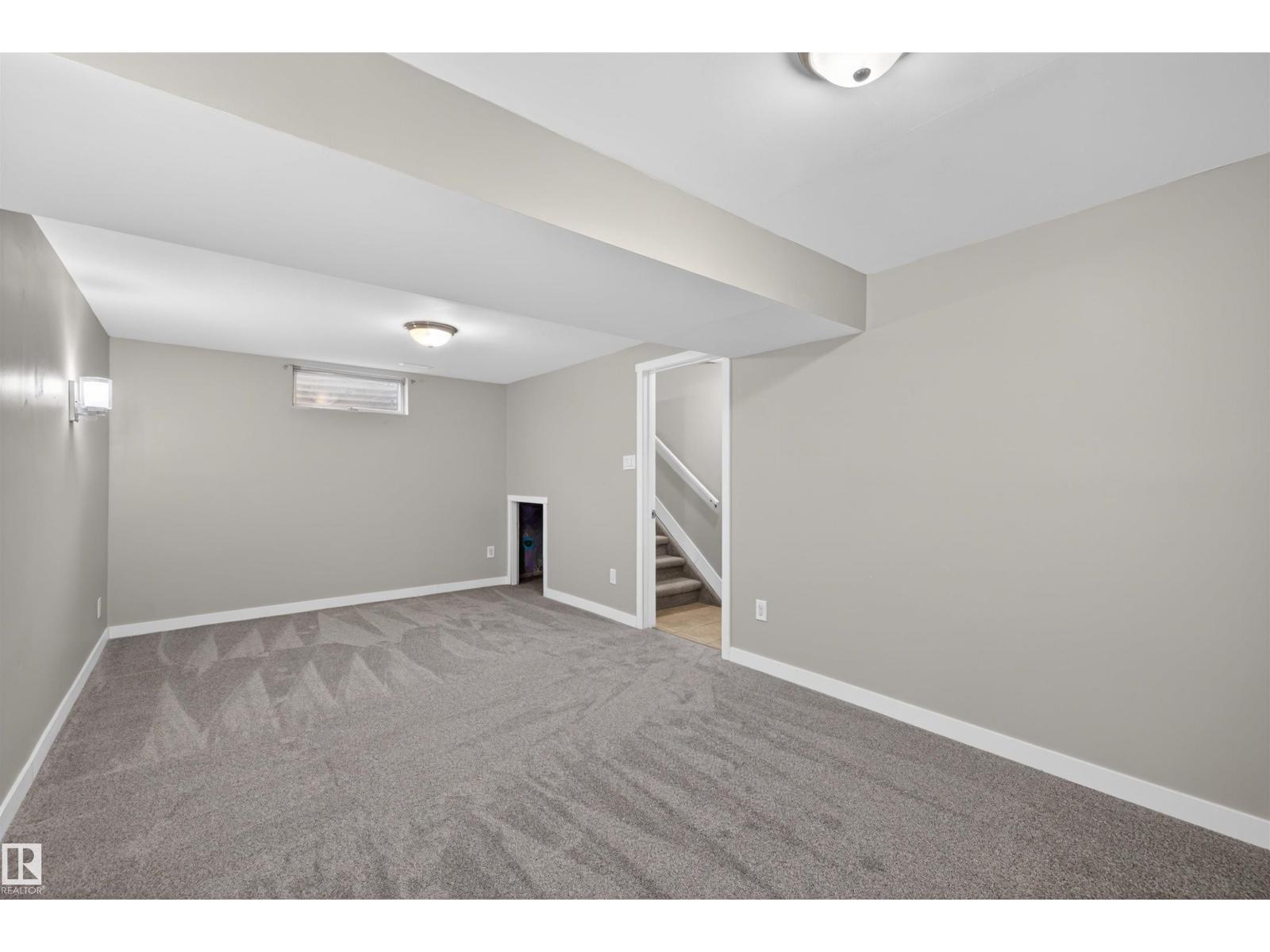 11 GREENFIELD ES, St. Albert