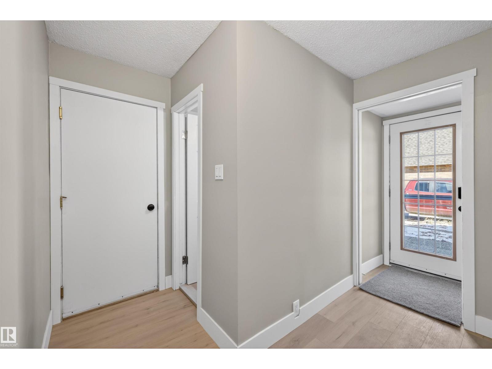 11 GREENFIELD ES, St. Albert