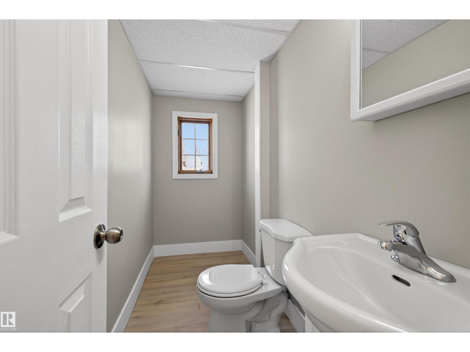 11 GREENFIELD ES, St. Albert