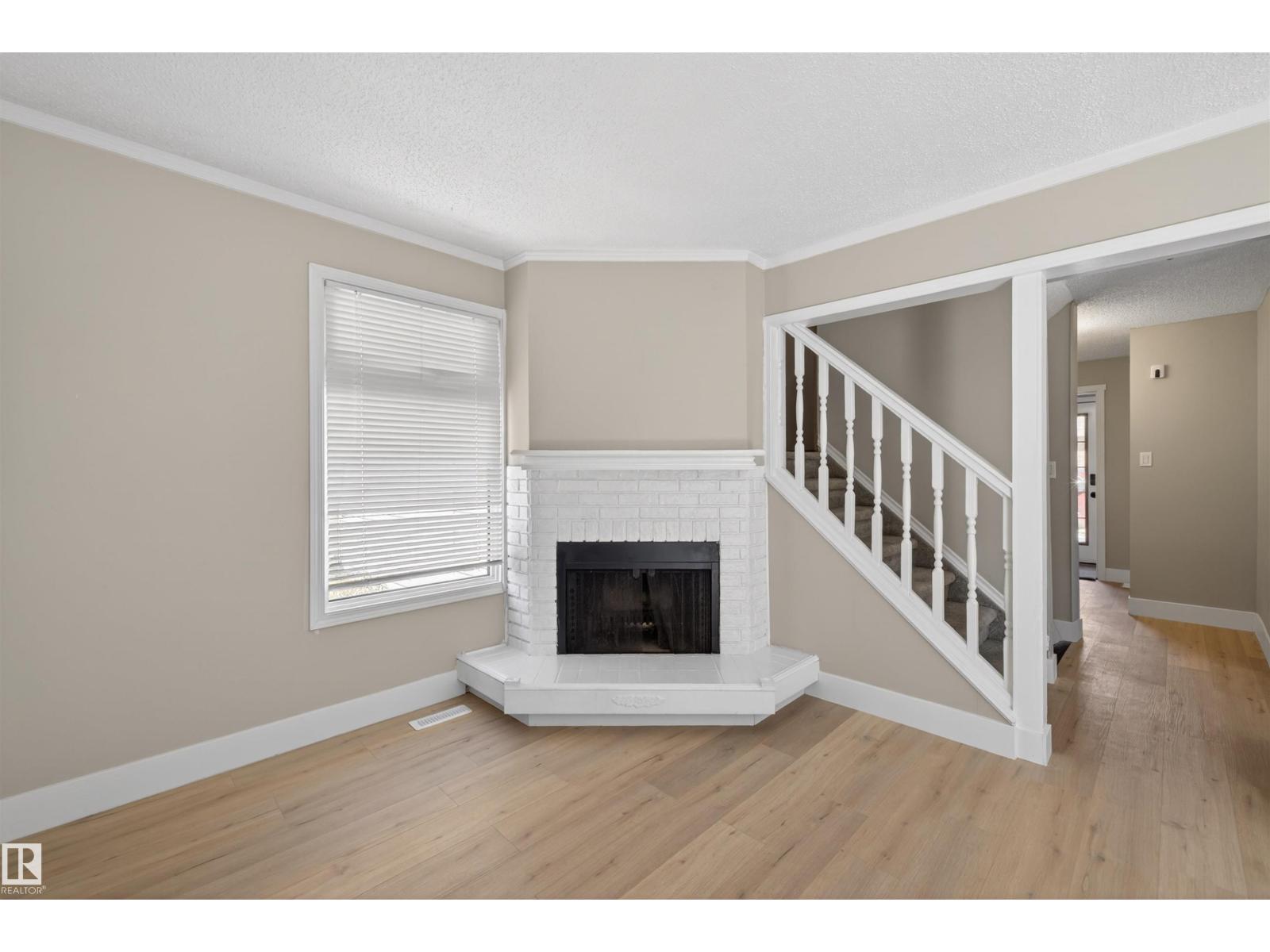 11 GREENFIELD ES, St. Albert