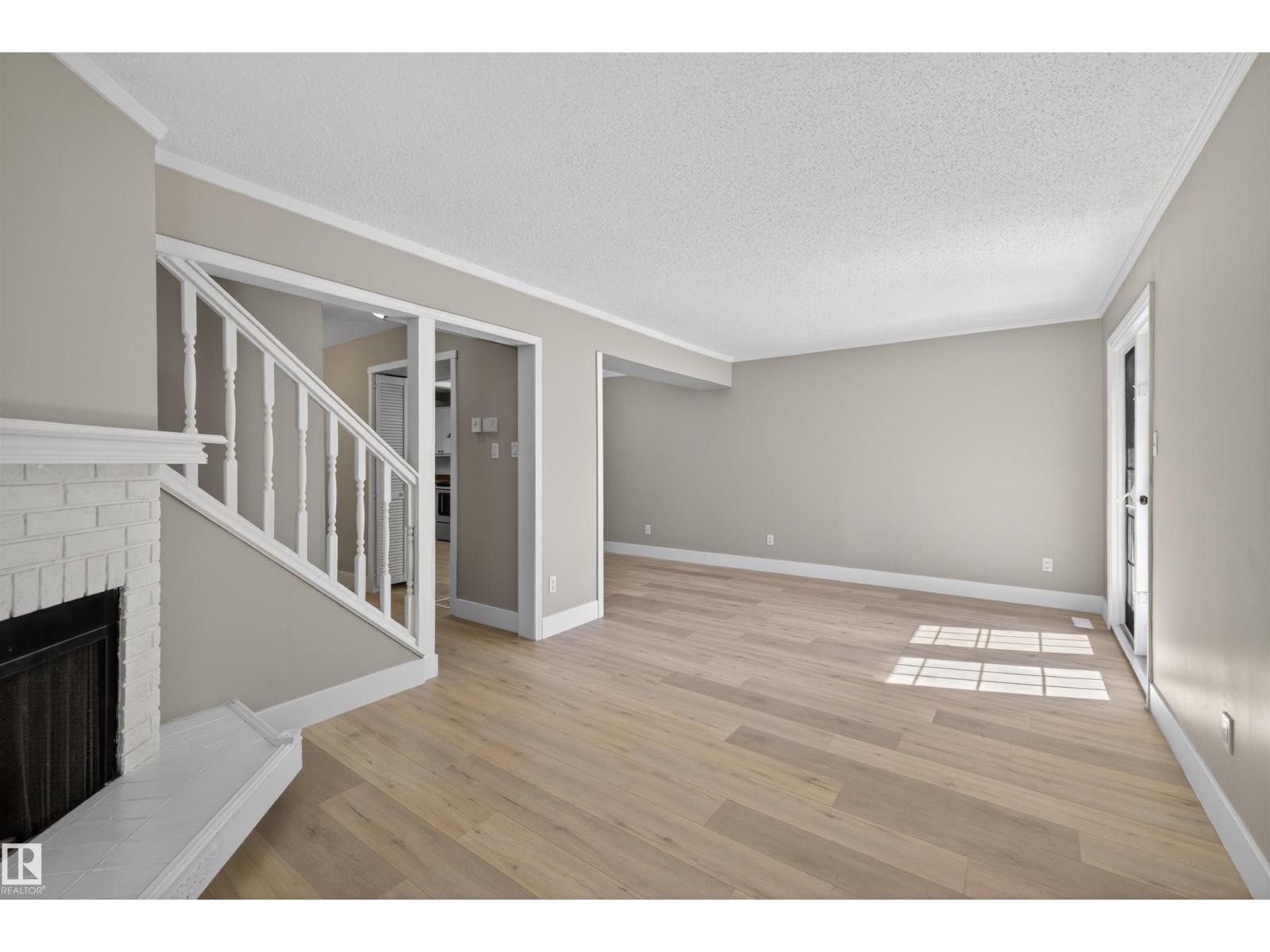 11 GREENFIELD ES, St. Albert