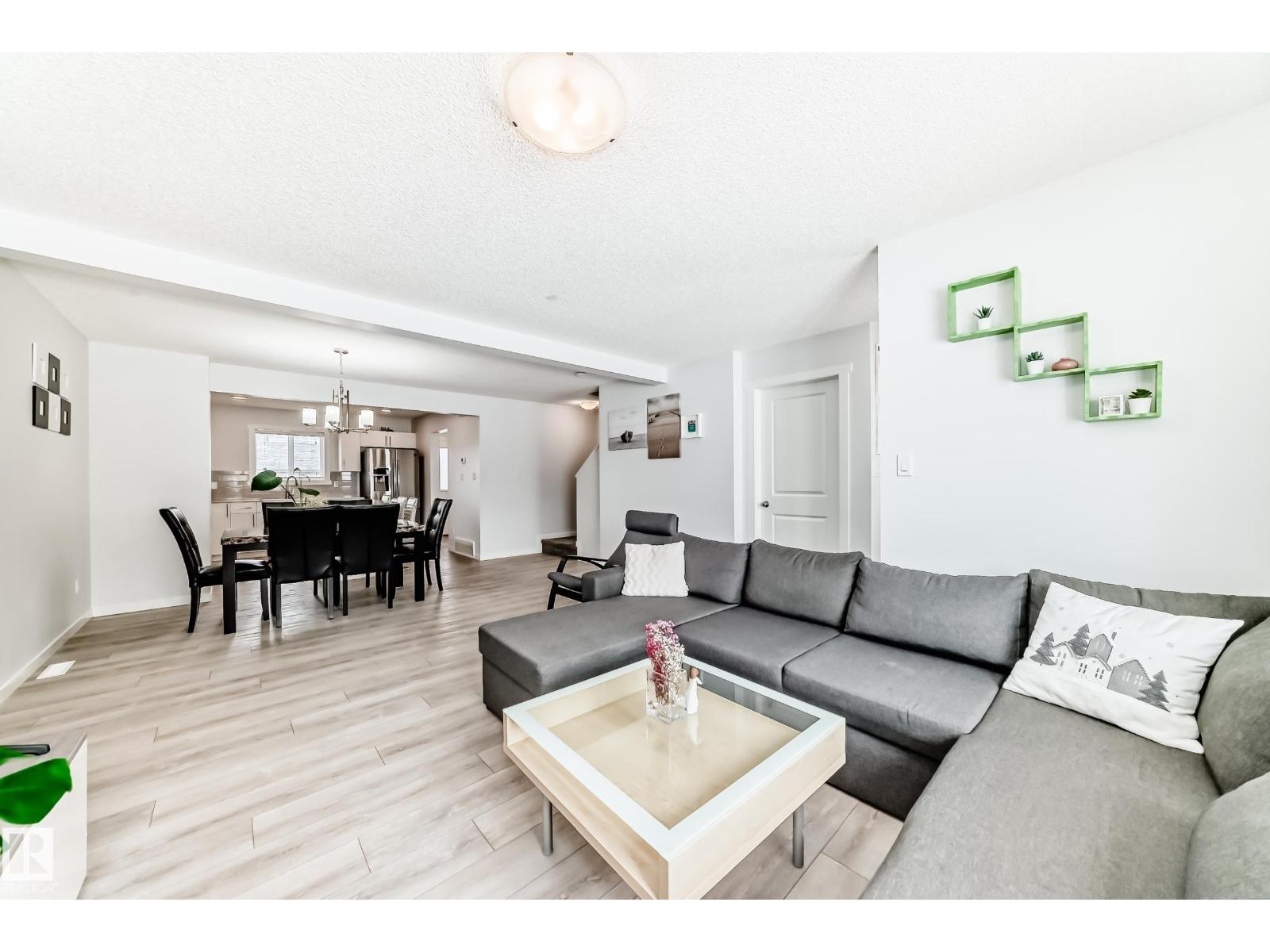 2505 14 AV NW, Edmonton
