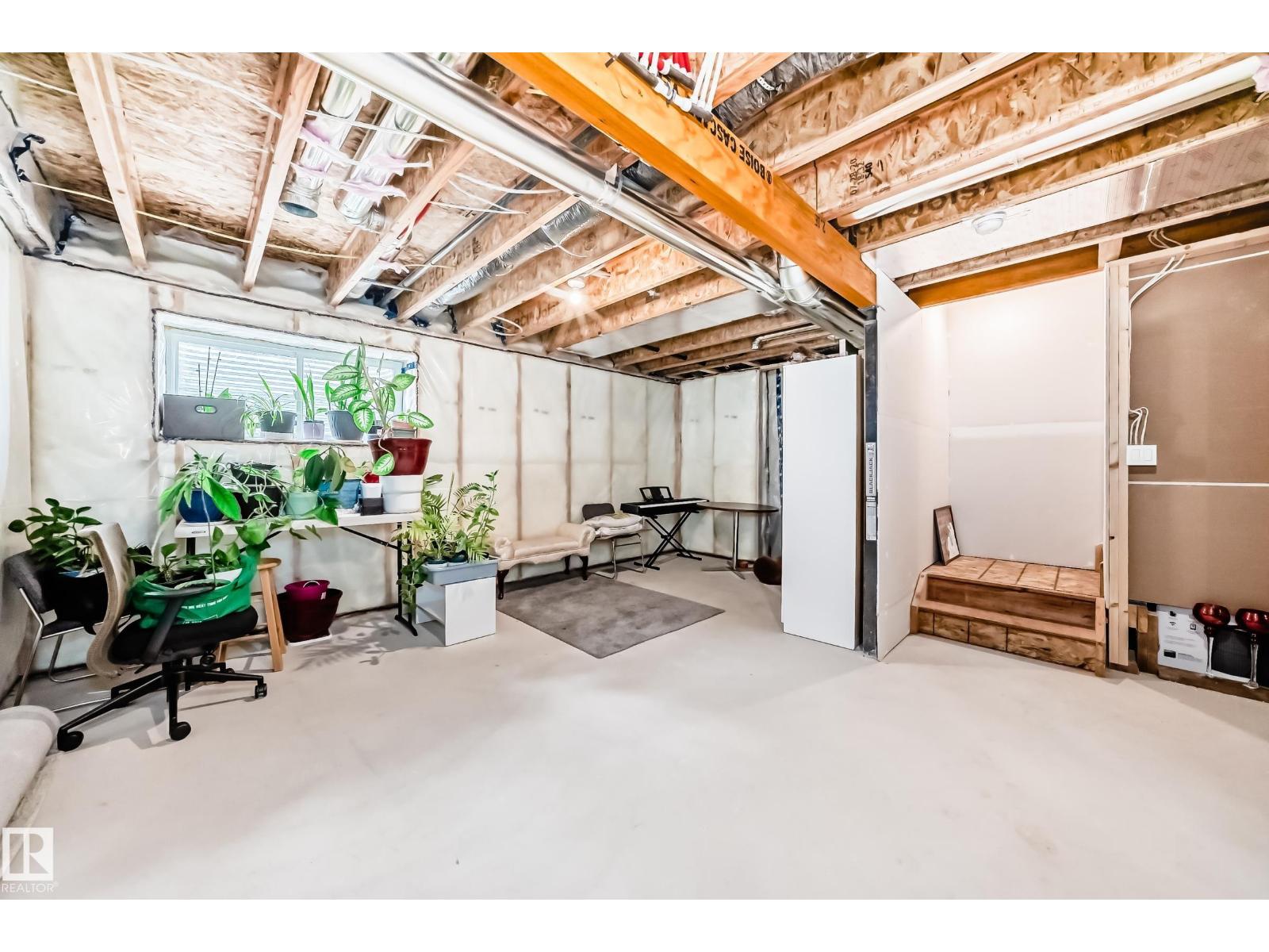 2505 14 AV NW, Edmonton