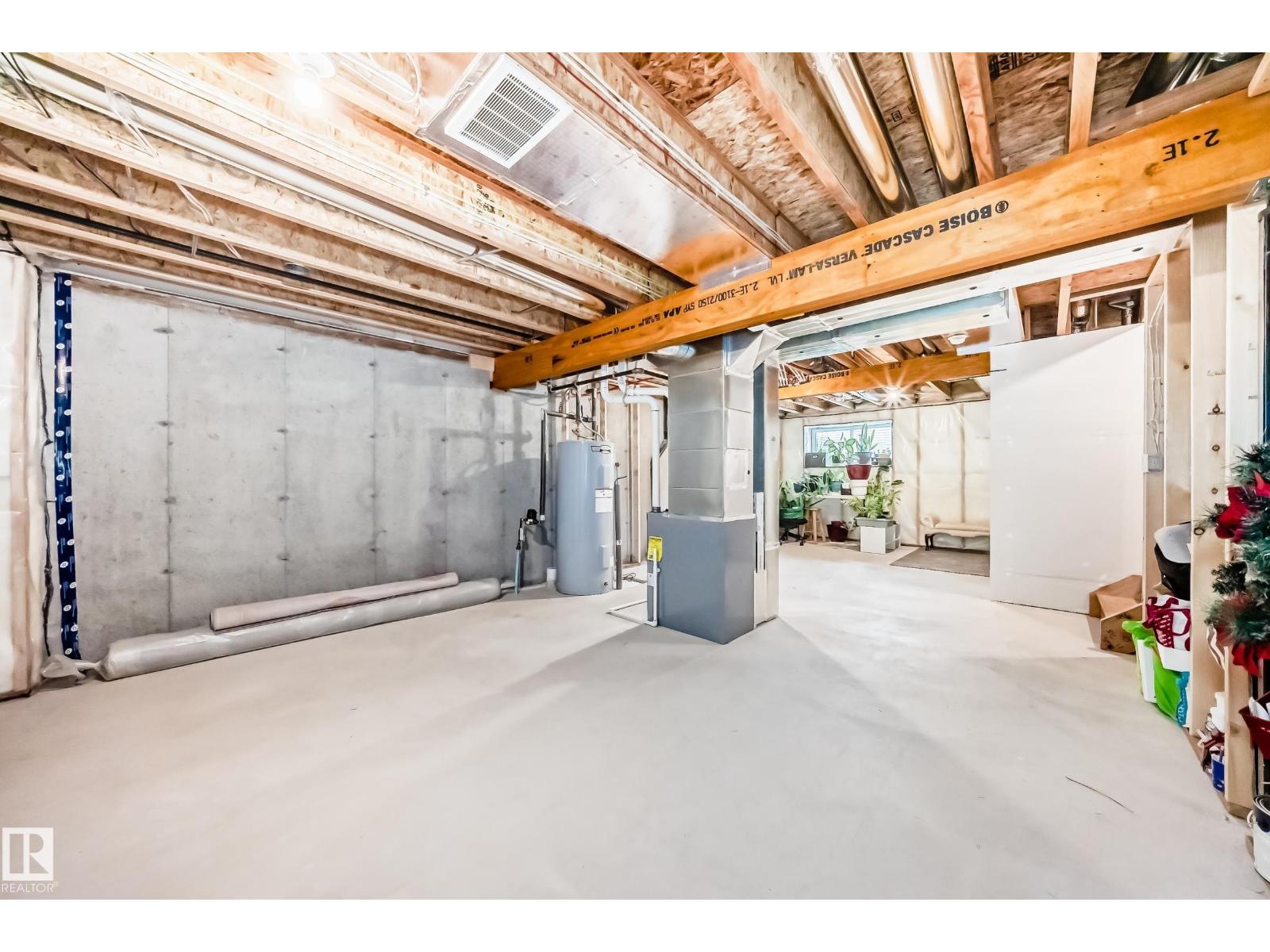 2505 14 AV NW, Edmonton