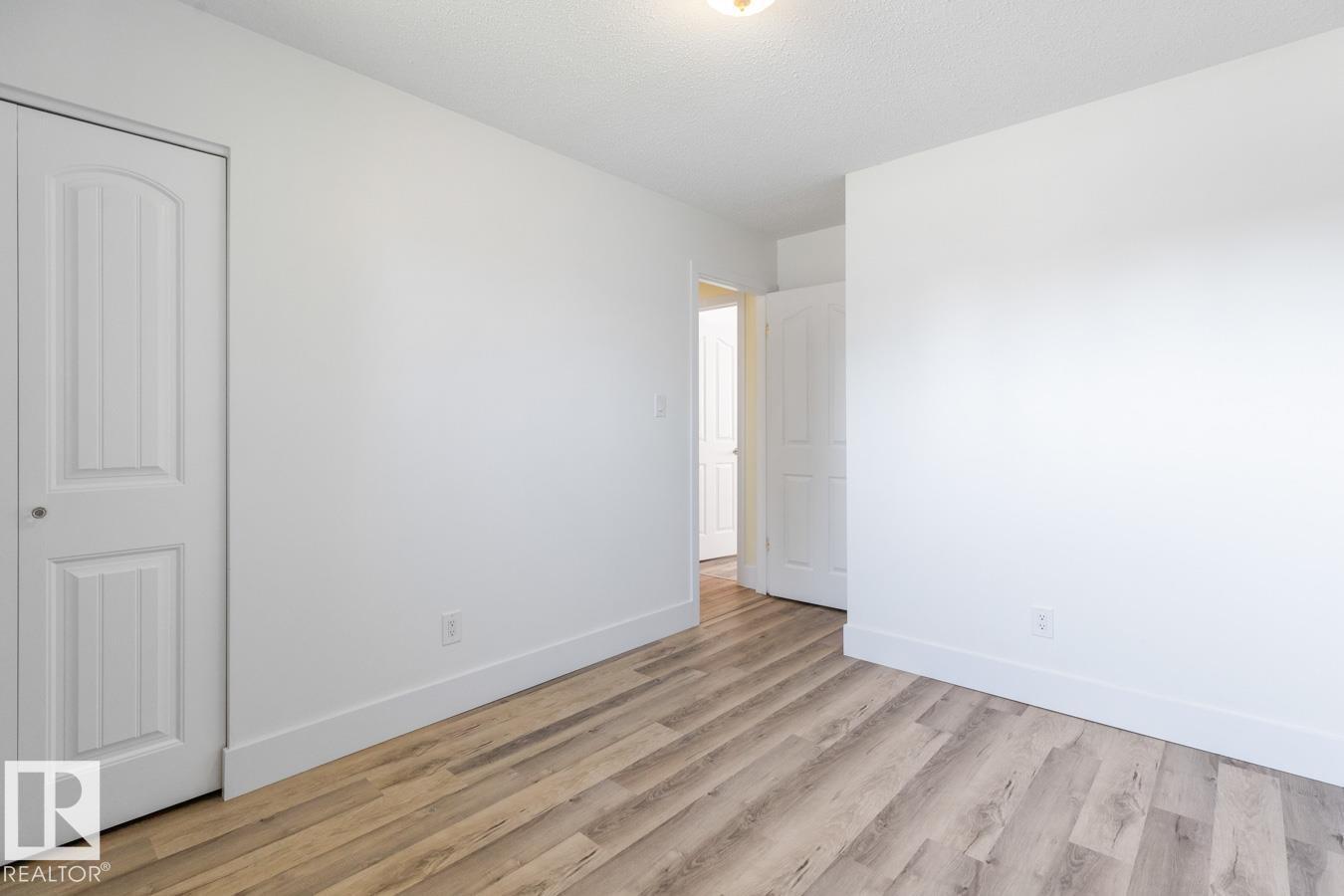 6908 19 AV NW, Edmonton