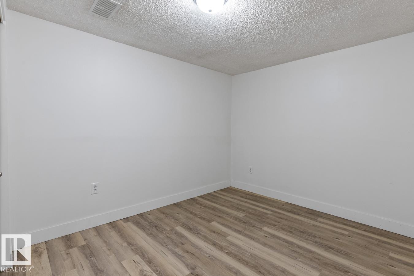 6908 19 AV NW, Edmonton