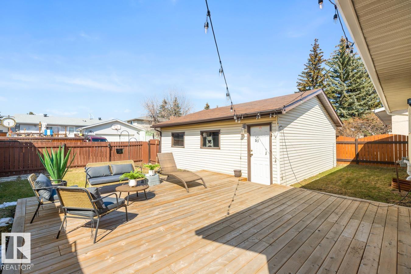 6908 19 AV NW, Edmonton