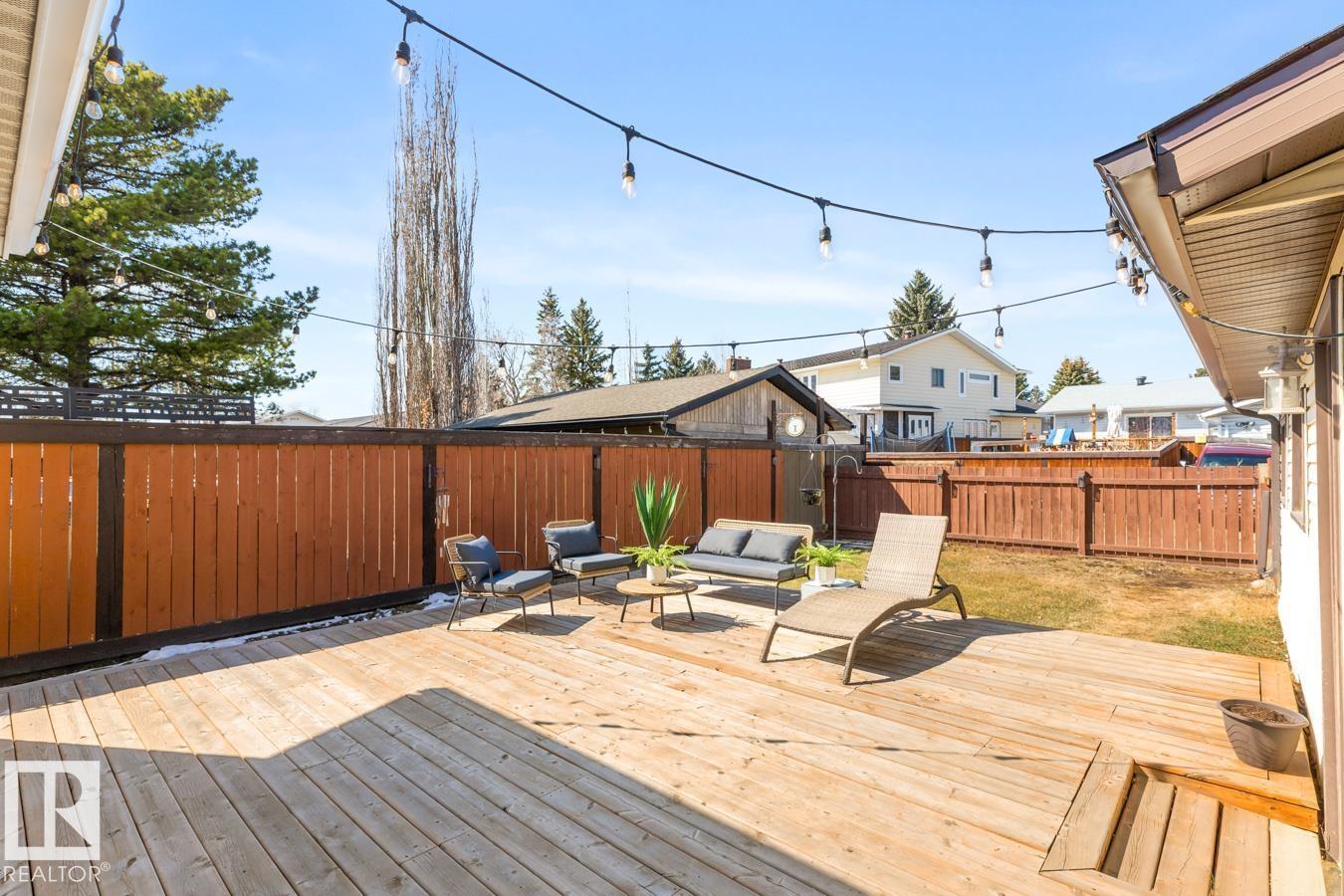 6908 19 AV NW, Edmonton