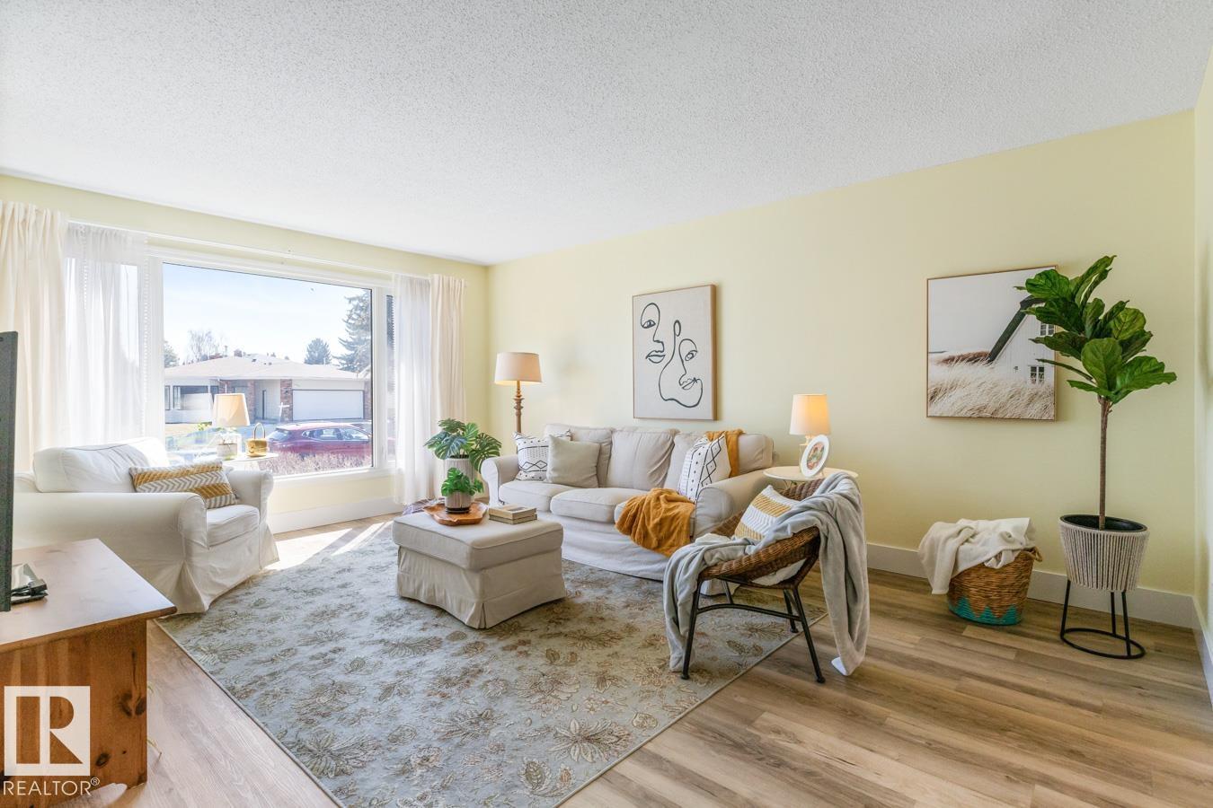 6908 19 AV NW, Edmonton
