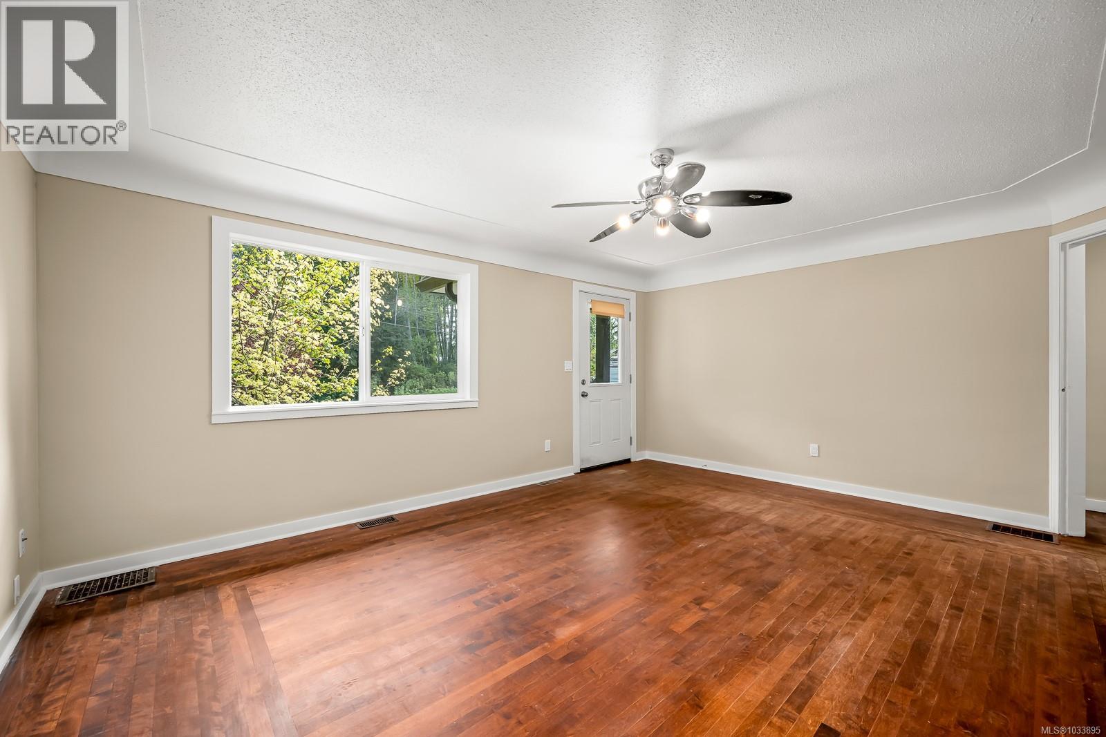 290 Herondale Rd - 4