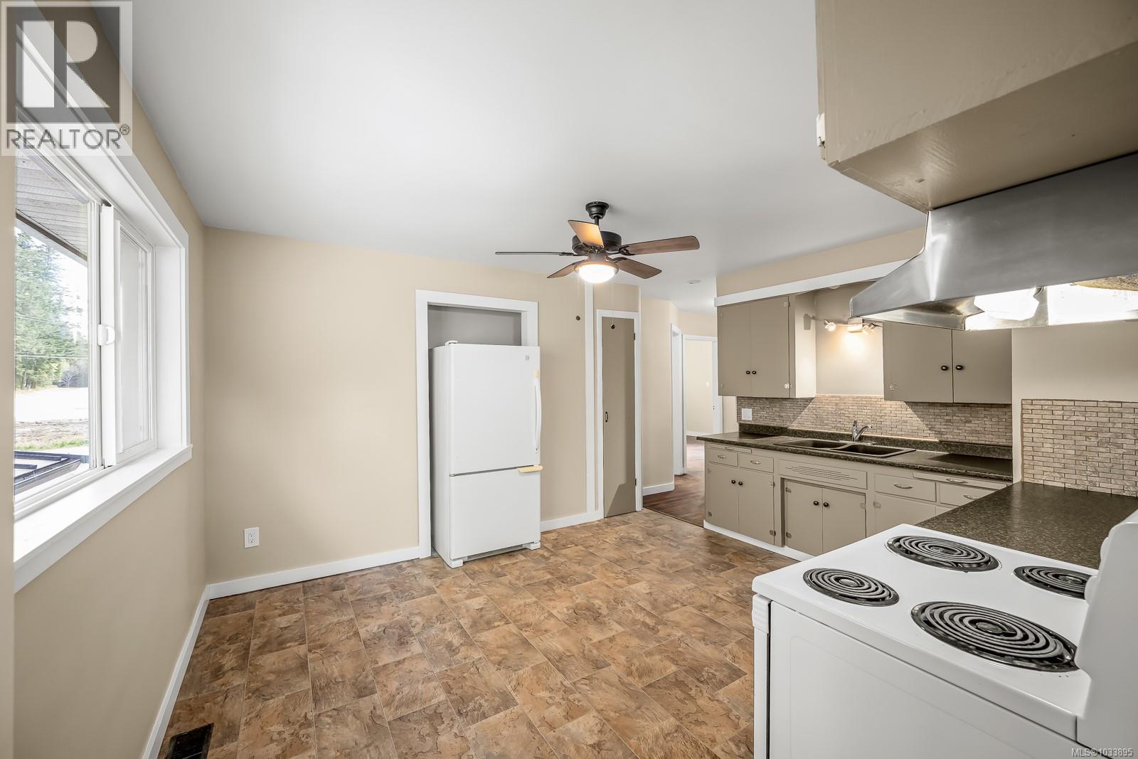 290 Herondale Rd - 6