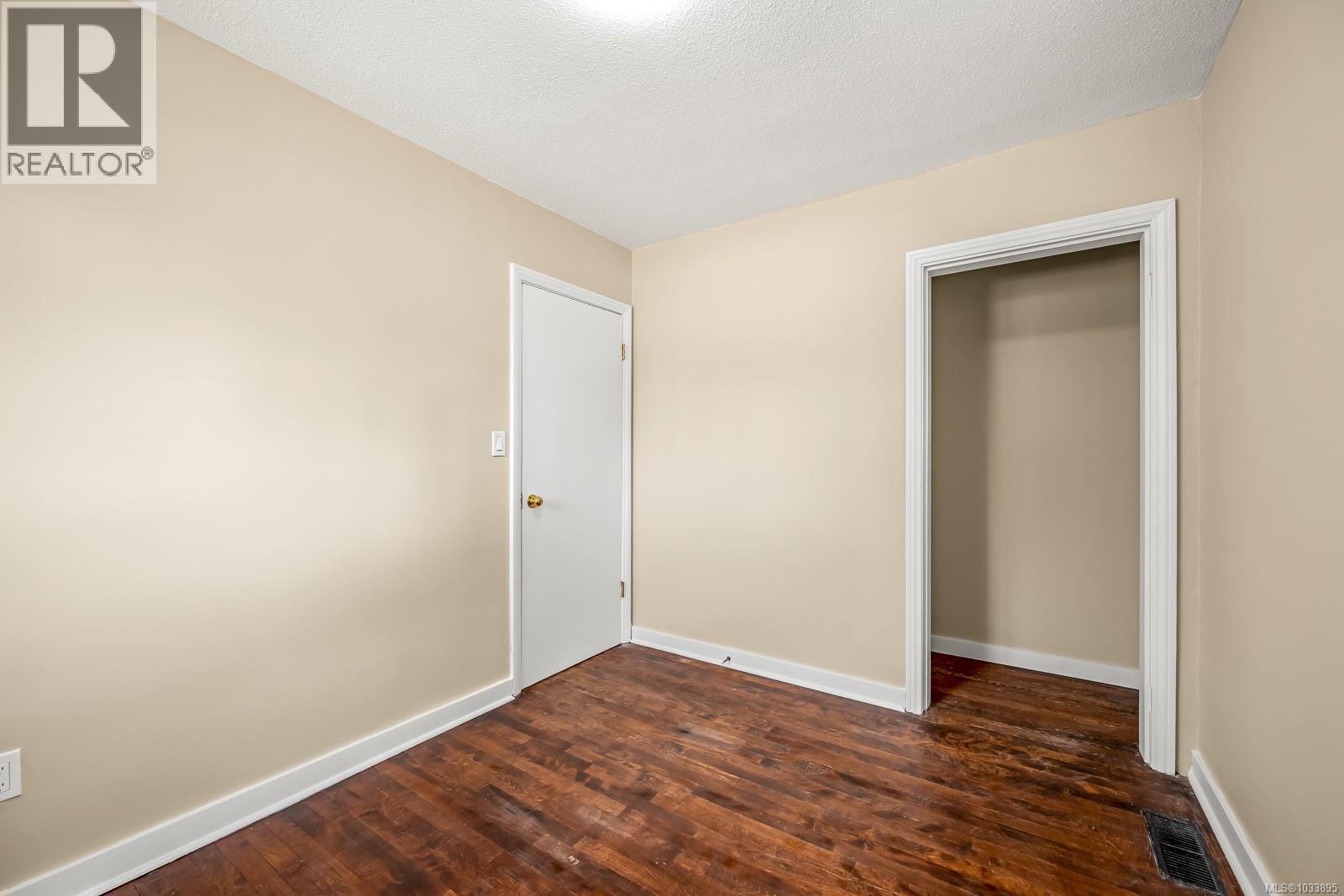 290 Herondale Rd - 12