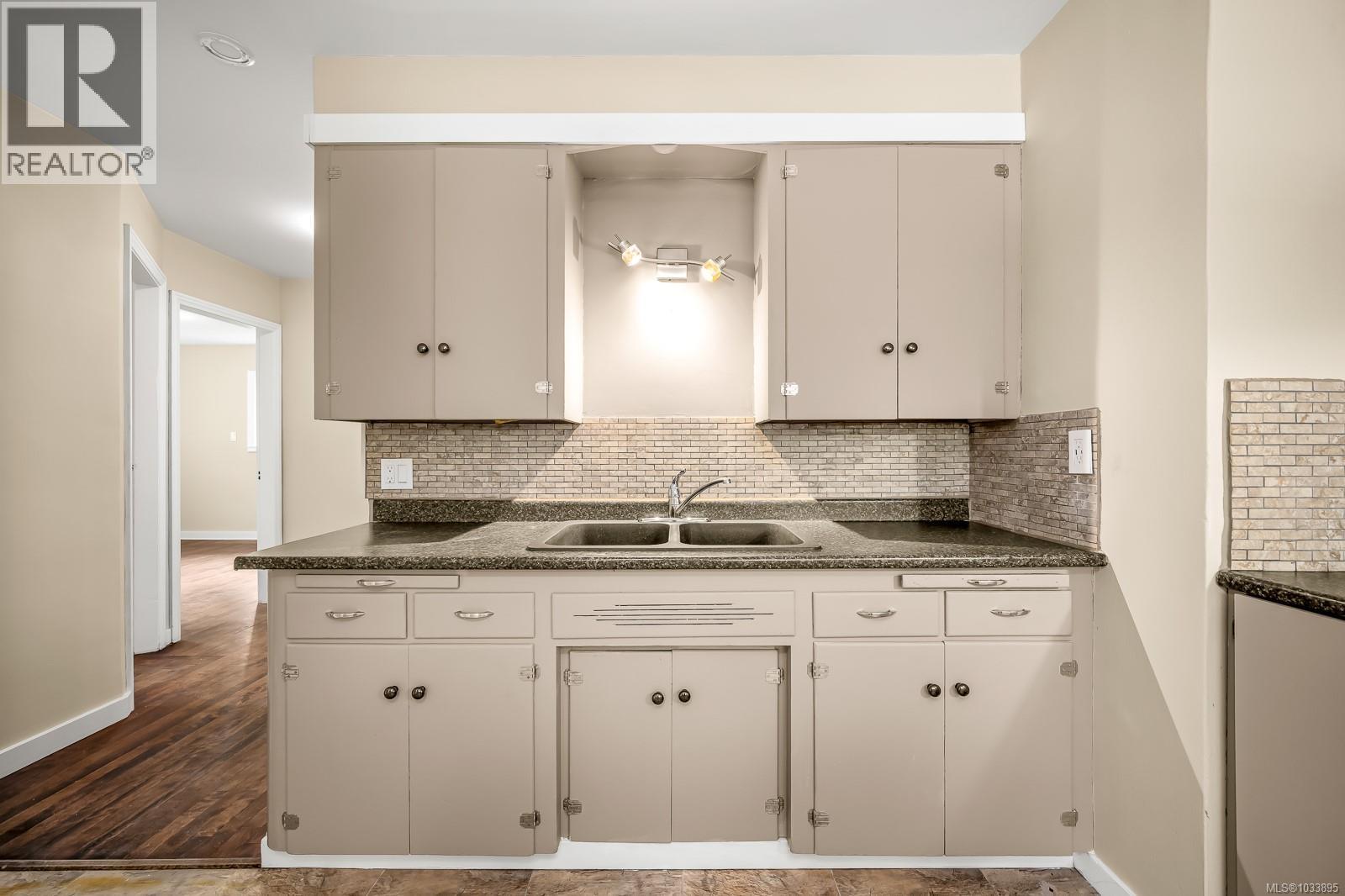 290 Herondale Rd - 34
