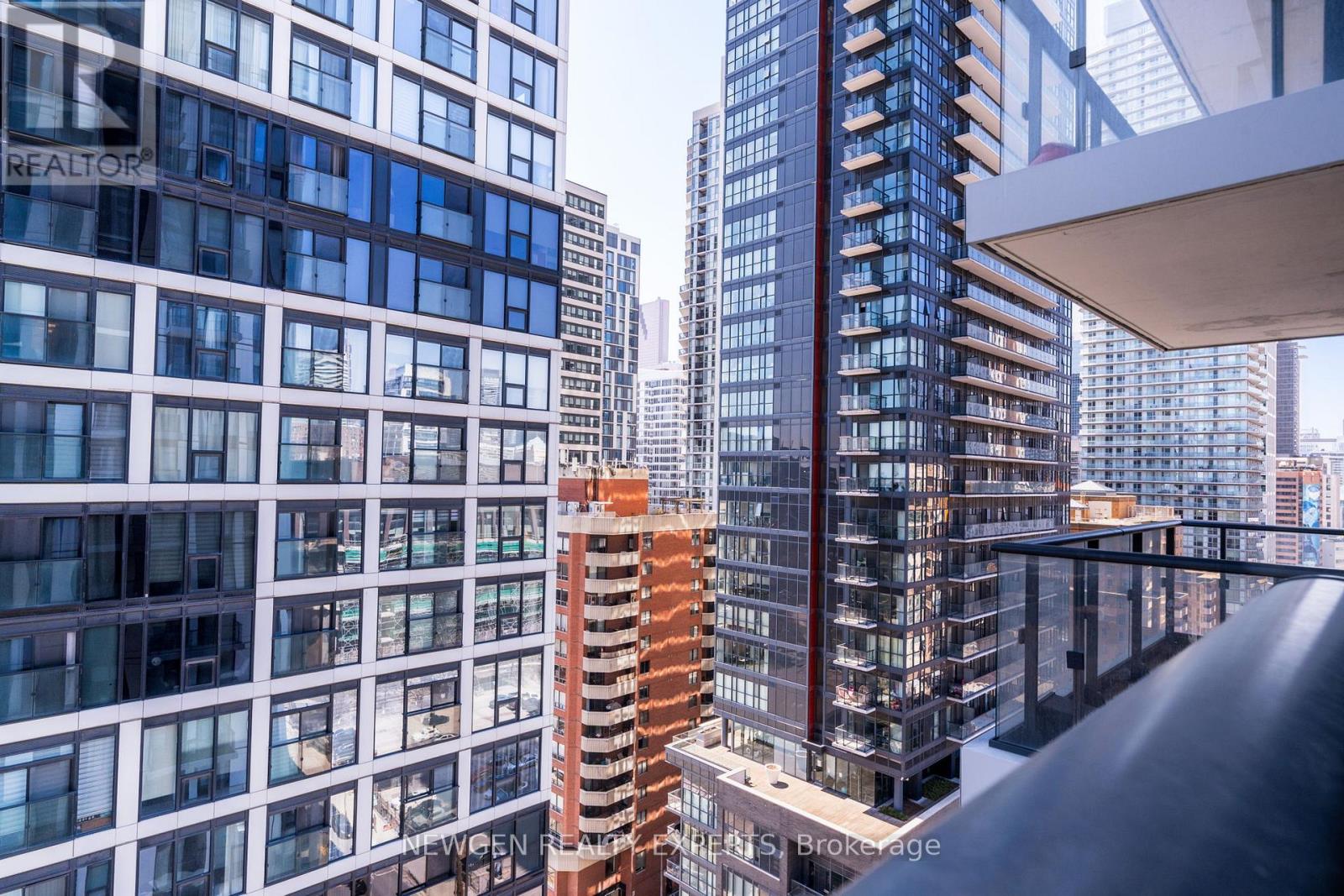 #1624 251 JARVIS STREET - 25