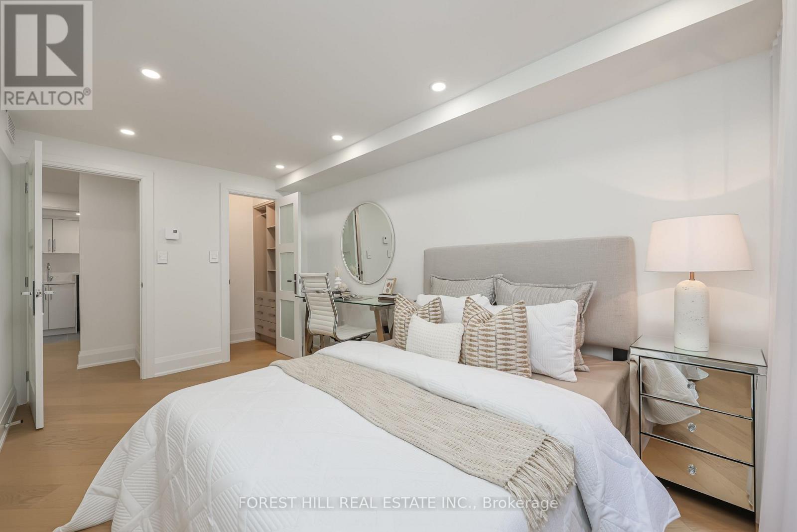 #115 349 ST CLAIR AVENUE W - 16