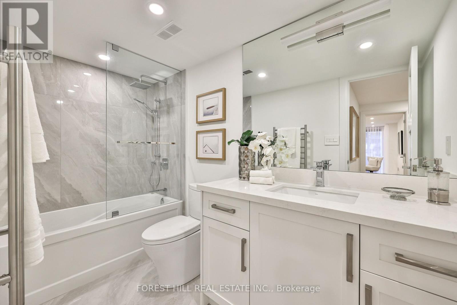 #115 349 ST CLAIR AVENUE W - 19