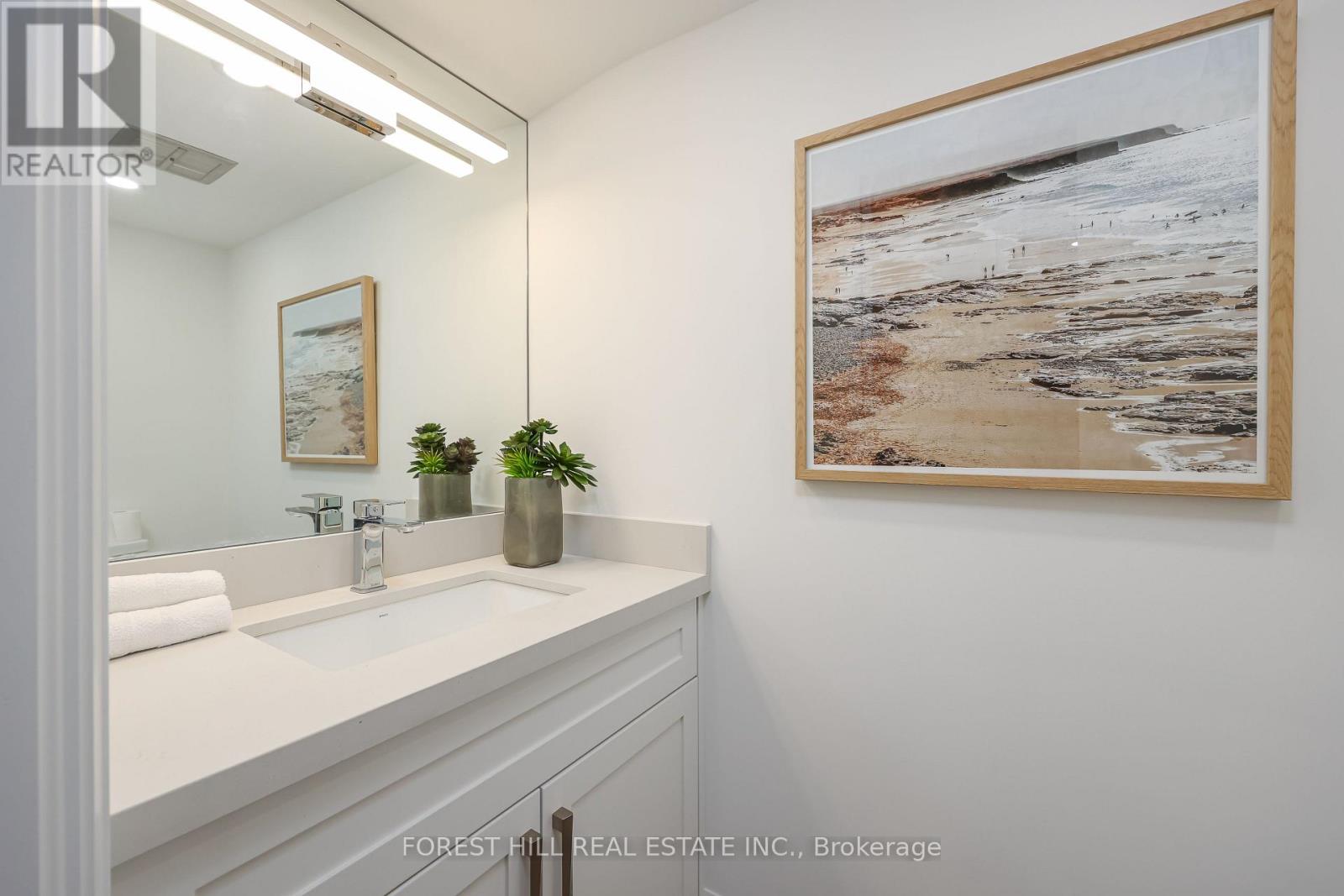 #115 349 ST CLAIR AVENUE W - 25
