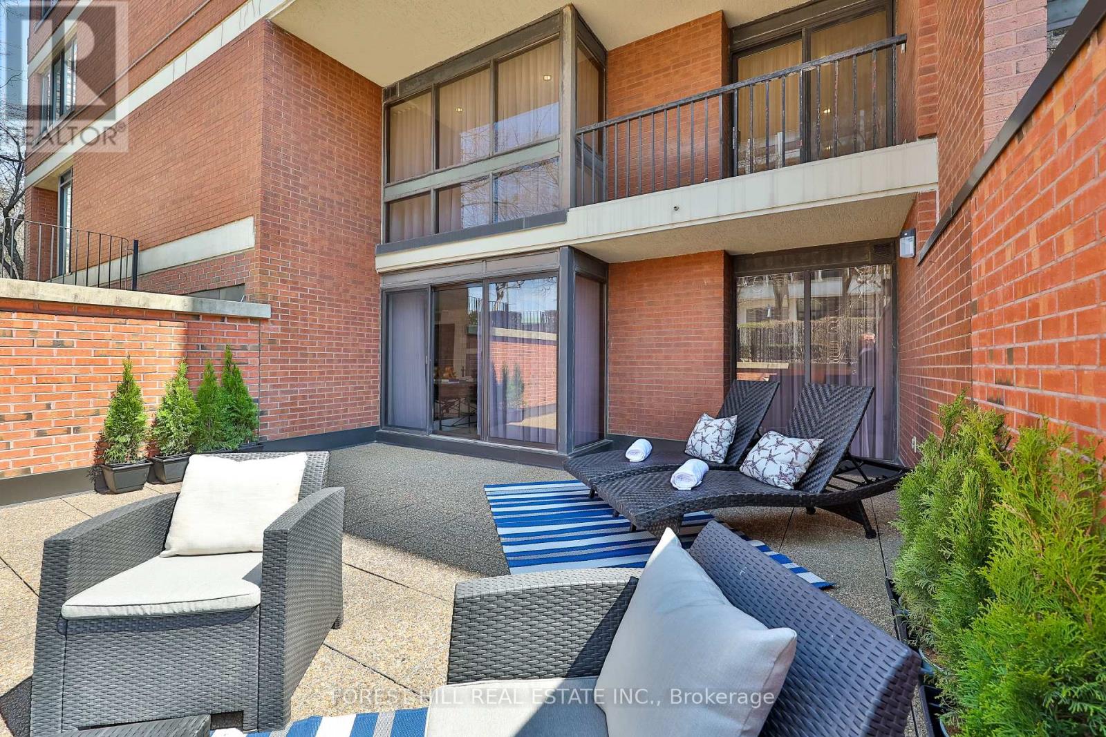 #115 349 ST CLAIR AVENUE W - 27