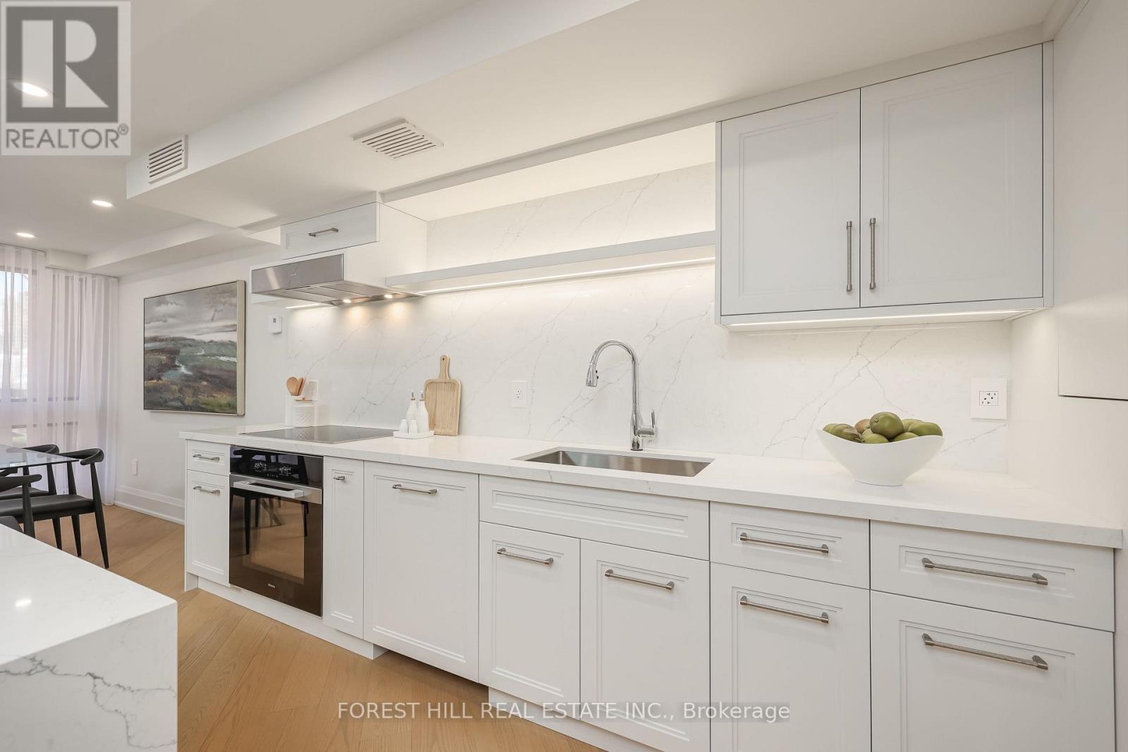 #115 349 ST CLAIR AVENUE W - 7