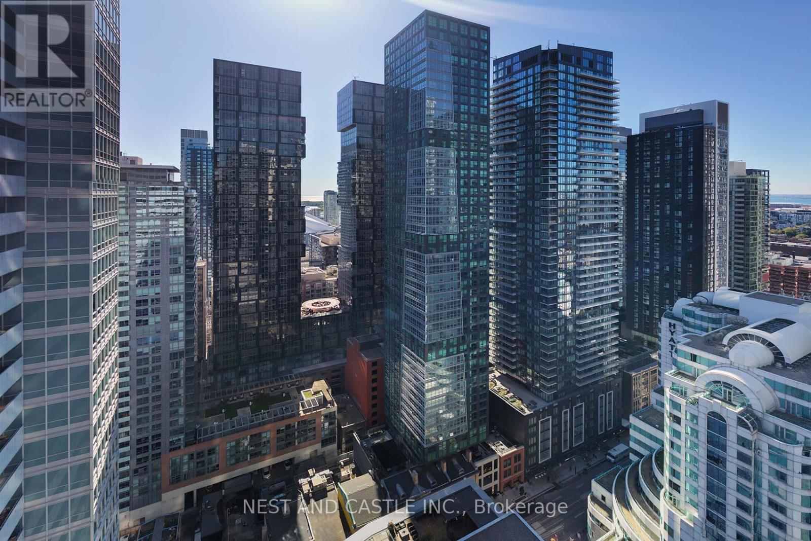 #4104 327 KING STREET W - 1