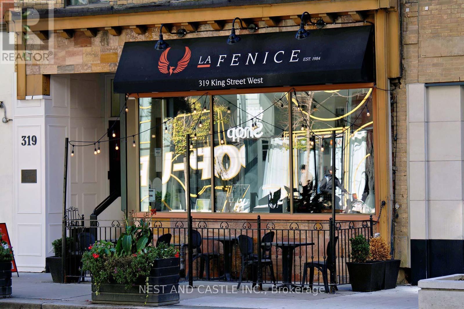 #4104 327 KING STREET W - 30
