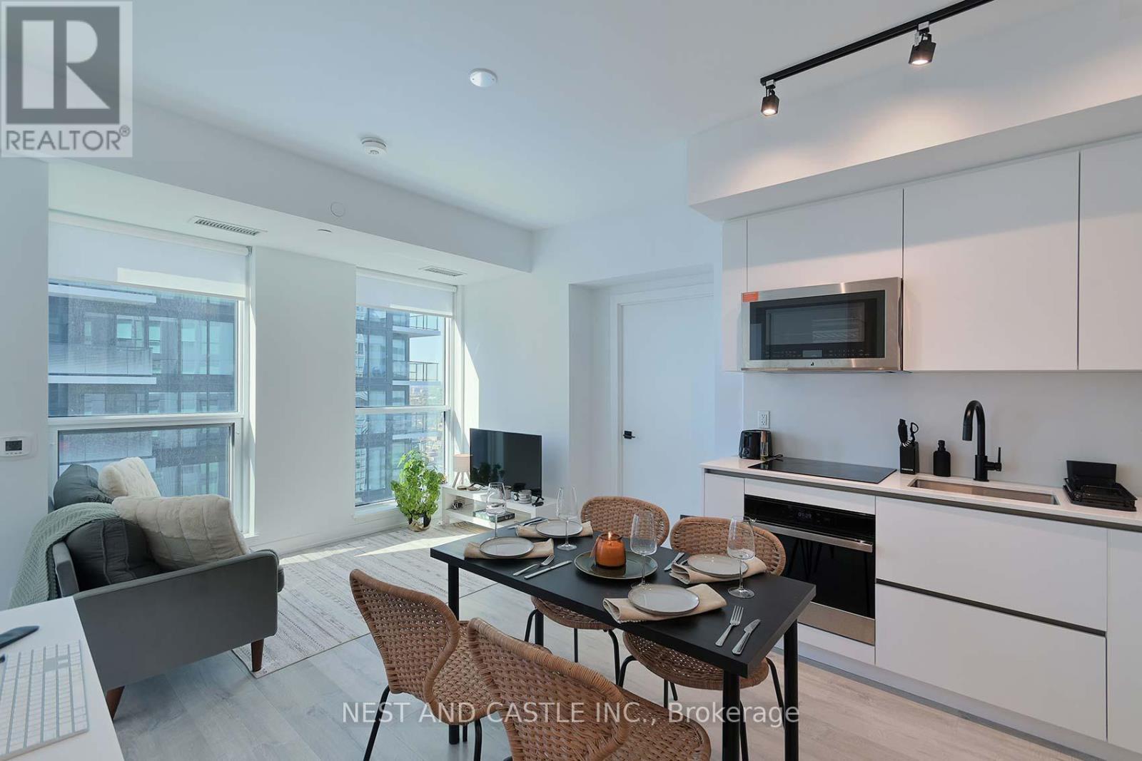 #4104 327 KING STREET W - 8