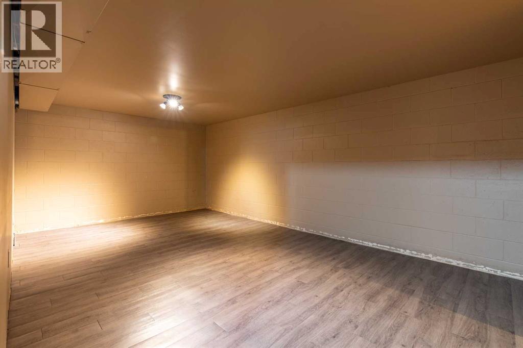 4801 42 Street — photo 17