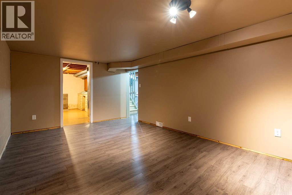 4801 42 Street — photo 18